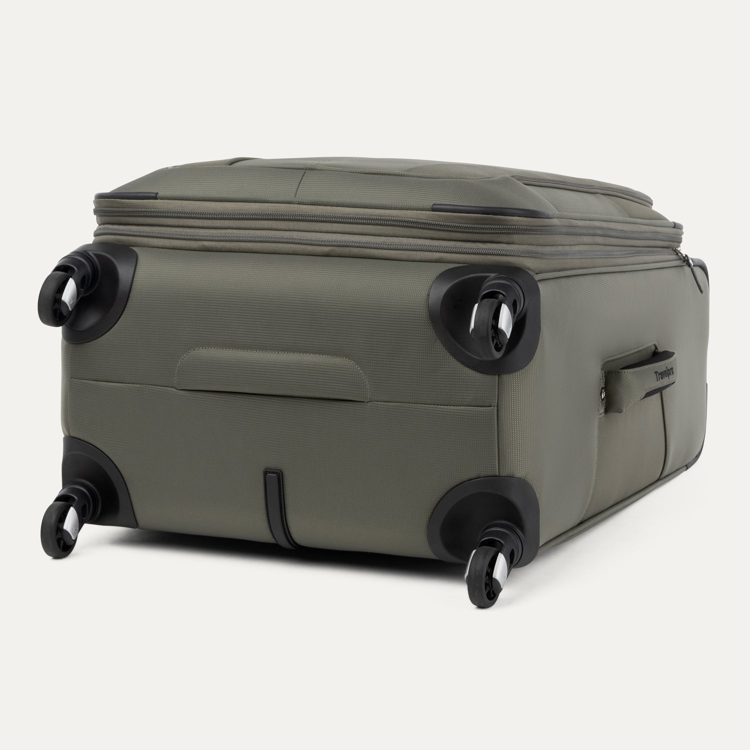 Maxlite® 5 Medium Check-In Spinner - Image 30