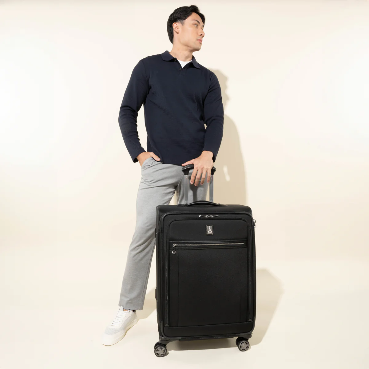 Platinum® Elite Medium Check-In Spinner - Image 22